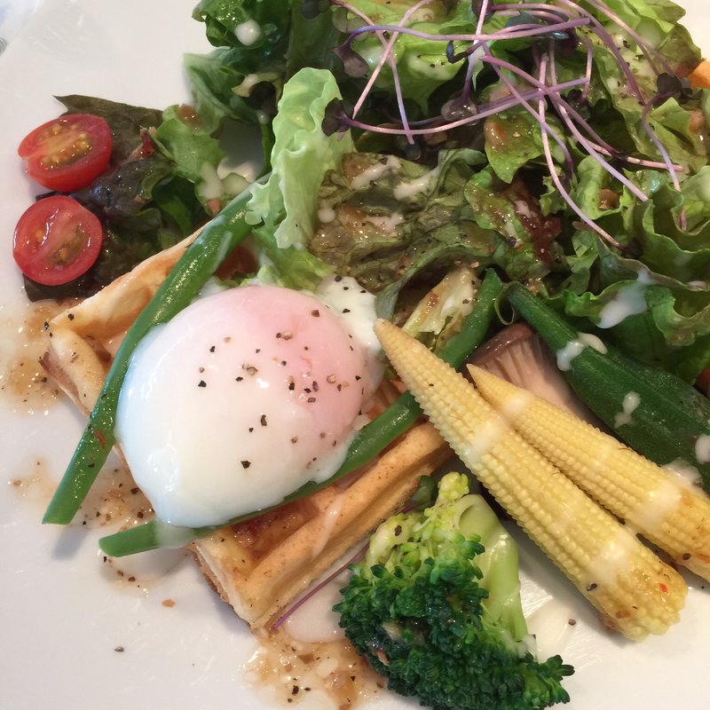 ワッフルサラダランチ(神戸珈琲物語西神中央店)