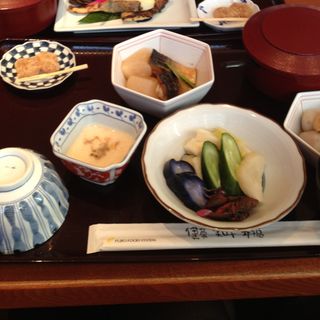 京風のお好み御膳(本さち福や 大丸梅田)