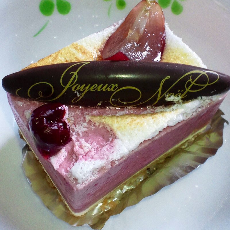 ダークチェリーのケーキ(エムコイデ)