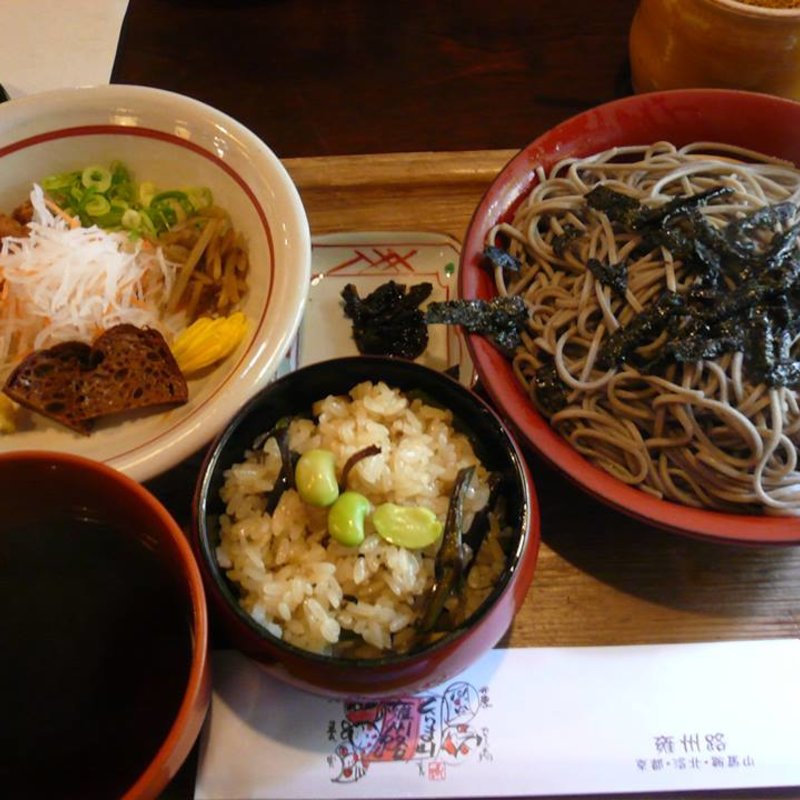 雲珠そばとおこわのセット(雍州路 （ようしゅうじ）)