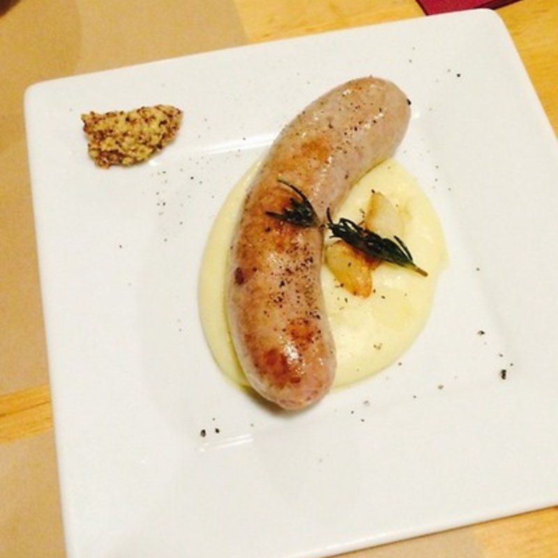   自家製ソーセージ マッシュポテト添え(トラットリア モッコ 自由が丘)