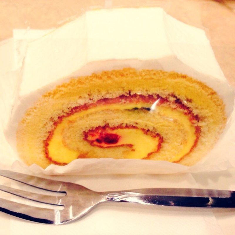 ロールケーキ(アポロ )