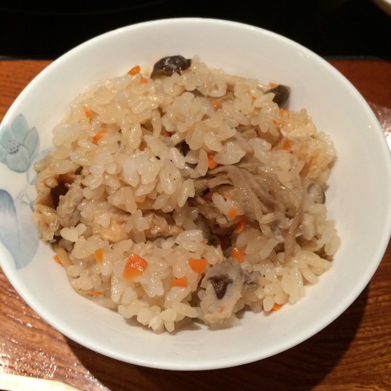 Kayaku Gohan (美々卯（みみう）)