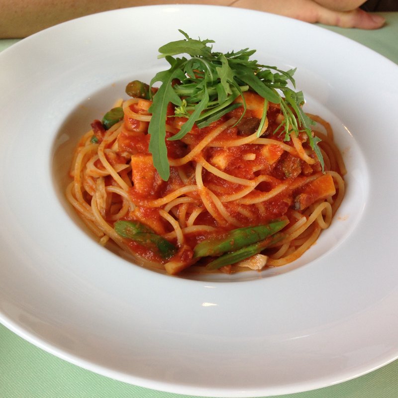 旬のアサリと水戸市産トマトソース(フェリチタ)