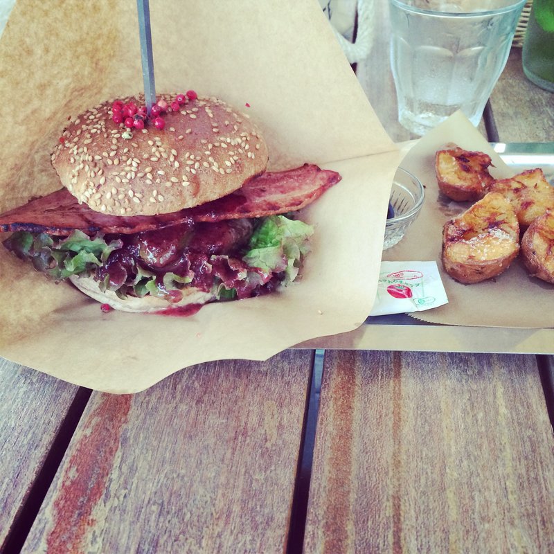 ピンクバーガー セット(自由が丘バーガー 本店)