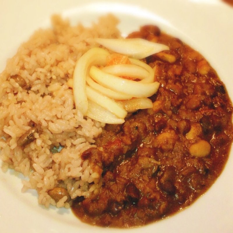 玉ねぎと豆のカレー(カフェ　マメヒコ　宇田川町店)