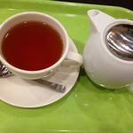 紅茶（ダージリン）(ベーカリー＆カフェ ル・パセリ)