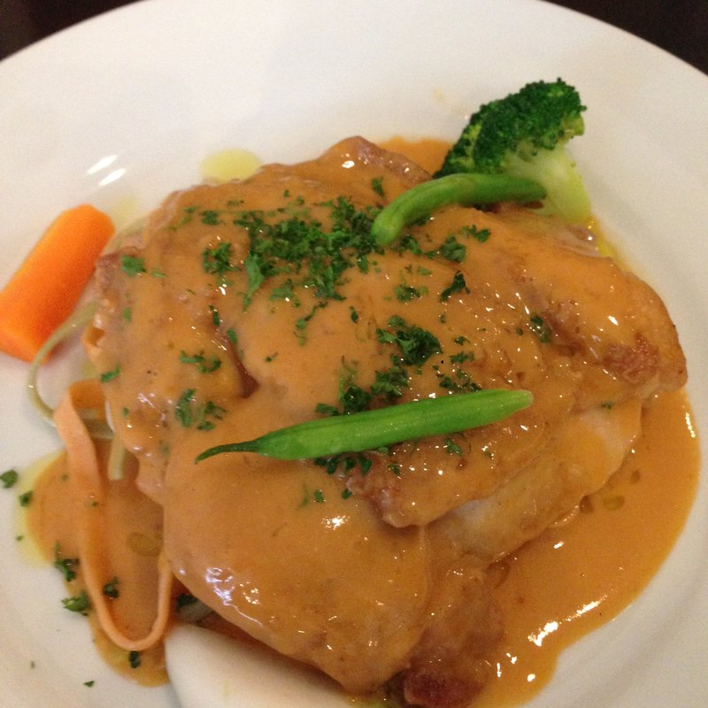 若鶏モモ肉のフリカッセ(東陽町バルKAZ)