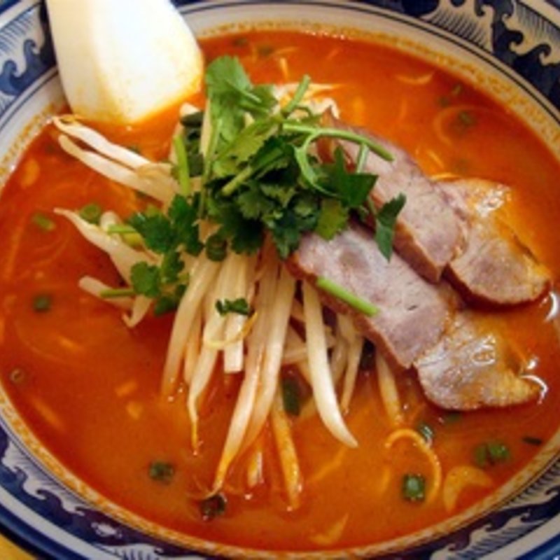 トムヤムラーメン(ティーヌン・ダイニング 渋谷道玄坂店  （TINUN）)