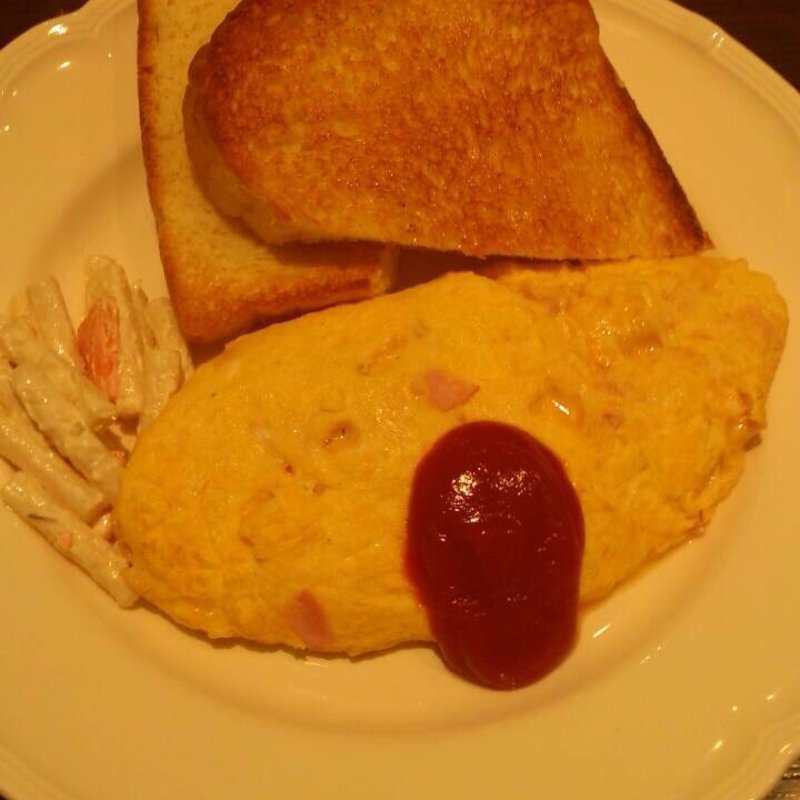 プレーンオムレツ(トースト付き)(アンジュールカフェ)