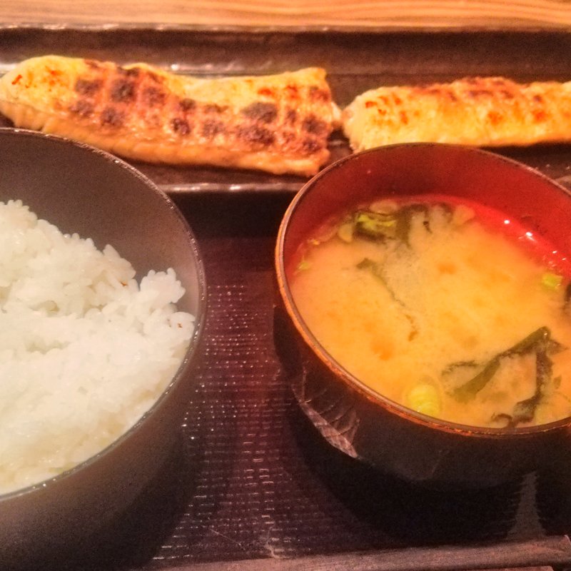 サーモンはらす定食(越後屋 甚内)