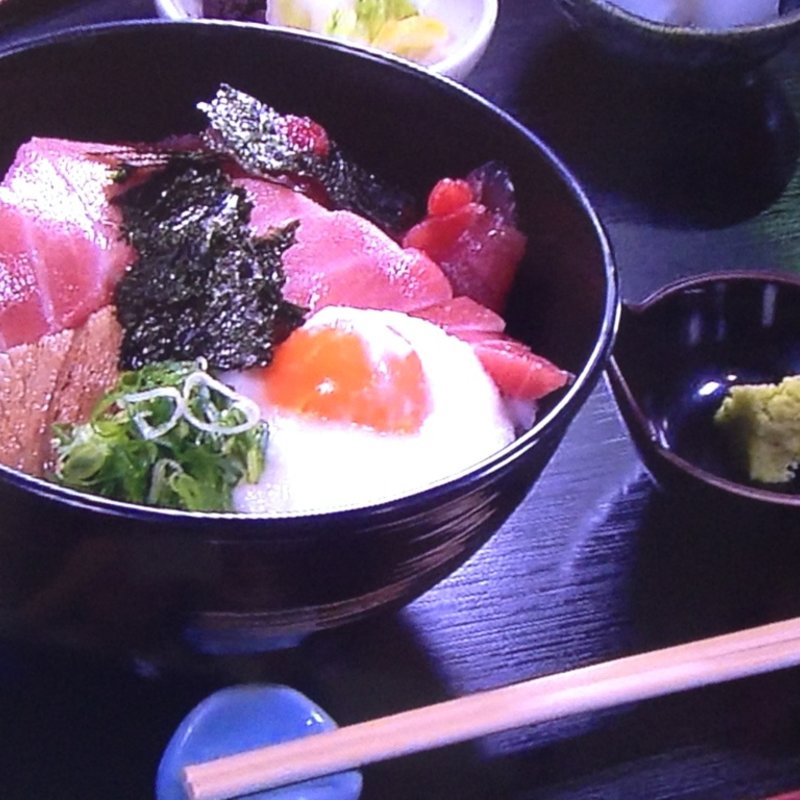 大とろ入りまぐろ丼(旬味まゆとろ)