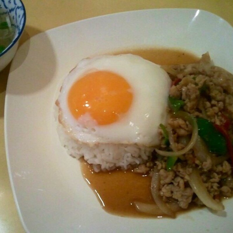 ガパオ(ティーヌン・ダイニング 渋谷道玄坂店  （TINUN）)