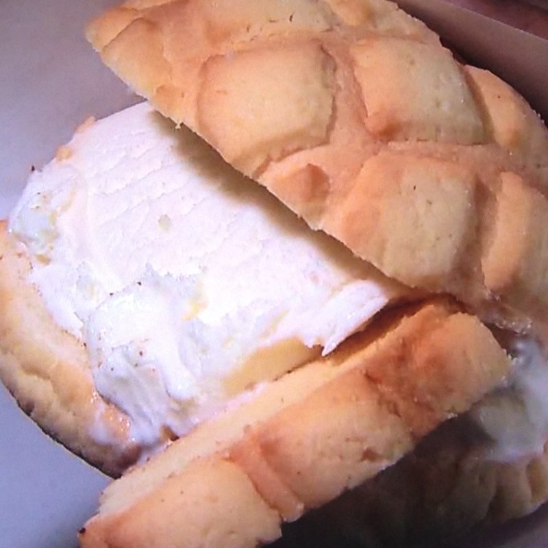 メロンパンアイス(世界で2番めにおいしい焼きたてメロンパンアイス 新京極店 )