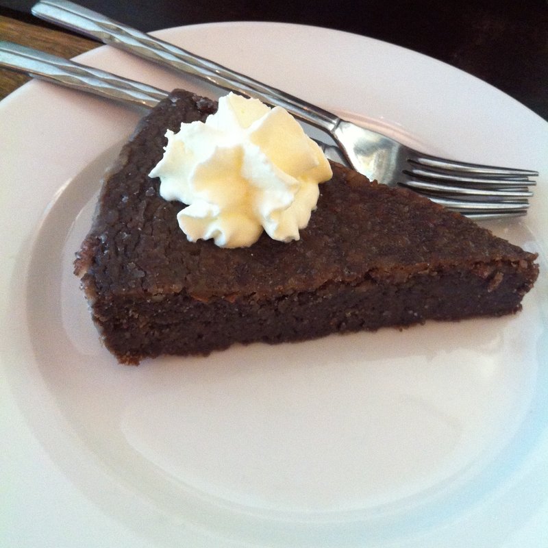 チョコレートケーキ(Coconut House Restaurant)