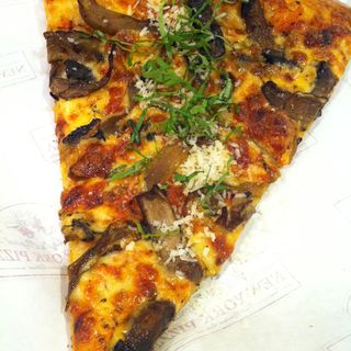 Mama's Wild Mushroom Pizza