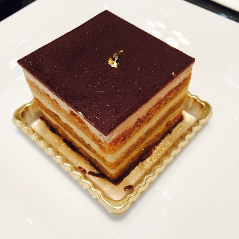 オペラ(（株）文明堂銀座店　文明堂５丁目店)