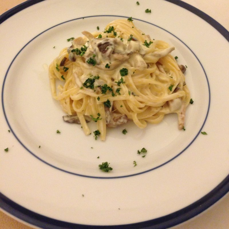 きのこのクリームパスタ(Cerca trova （チェルカトローバ ）)