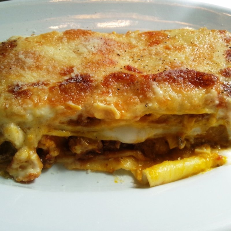 牛豚ひき肉ラグーソースラザニア　ランチ(ナプレ 南青山本店)