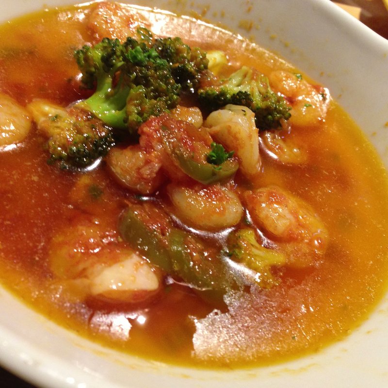 小海老とブロッコリーのトマトアヒージョ(AWキッチン マルシェ)