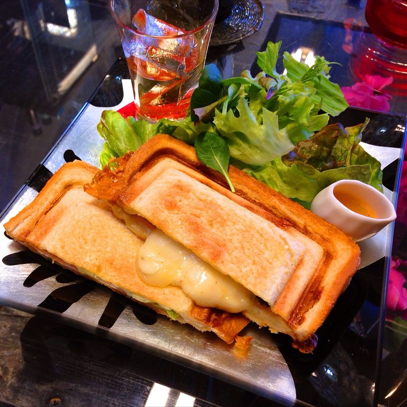 ホットサンド(waRAu （ワラウ）)