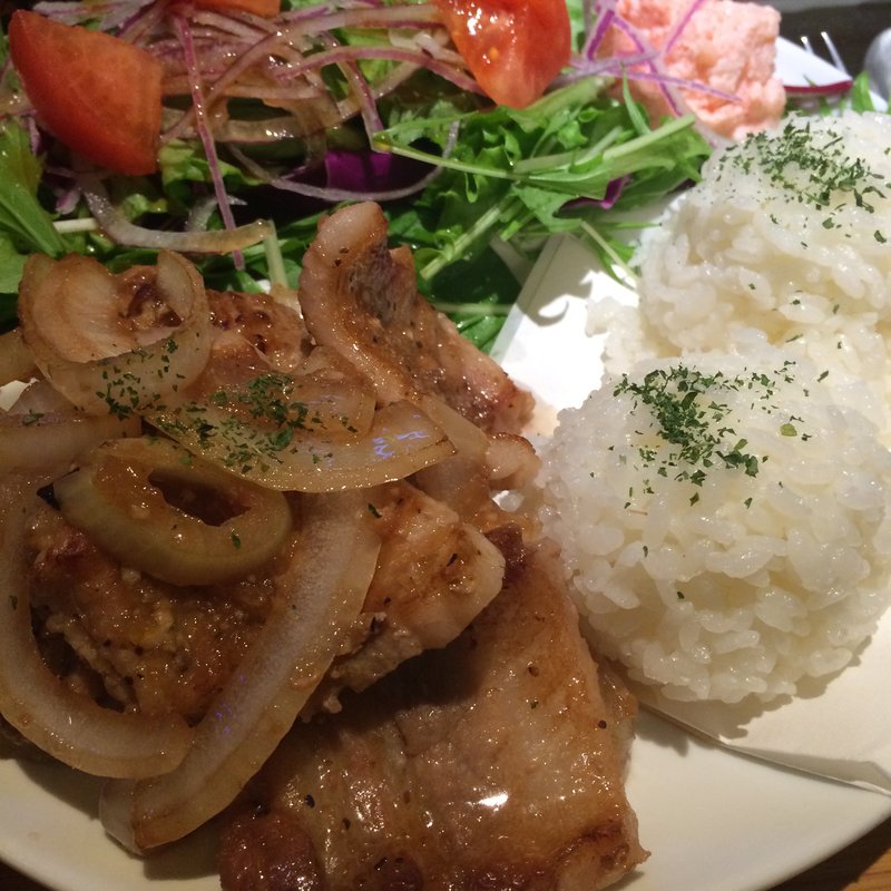 ヤマユリポークのシャリアピンプレート(Azabu-juban KAI)