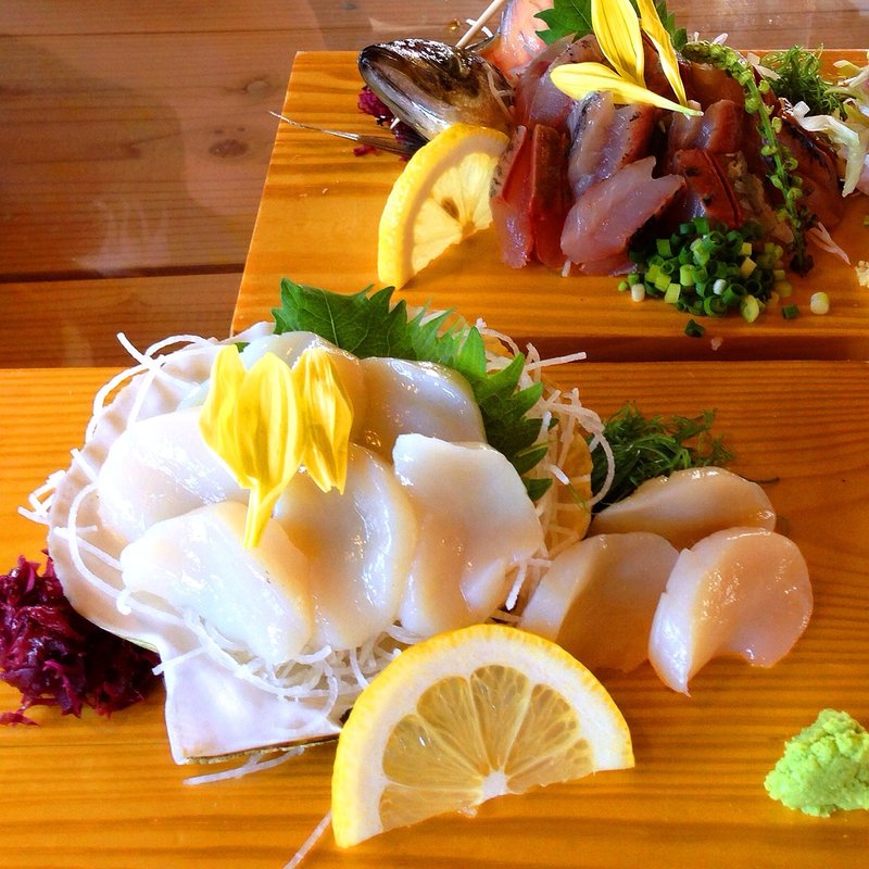 ホタテの刺身(浜茶屋網元 )