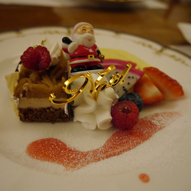 デザート（茨城県産黒毛和牛の鉄板焼きコース）(鉄板　彩馳)