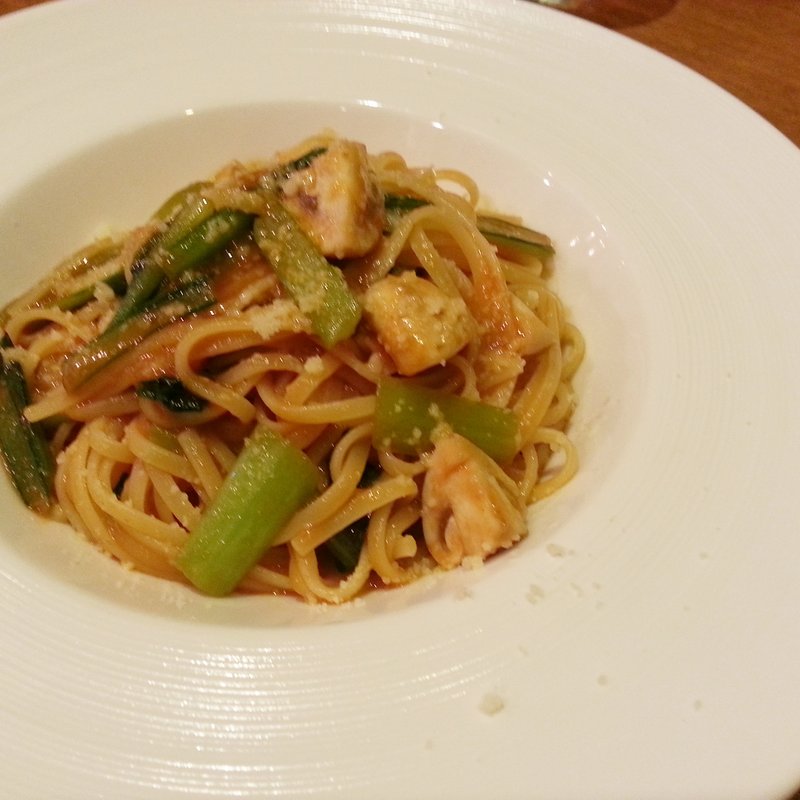 カニと小松菜のトマトソースパスタランチ(アンティカ･オステリア･マジカメンテ)
