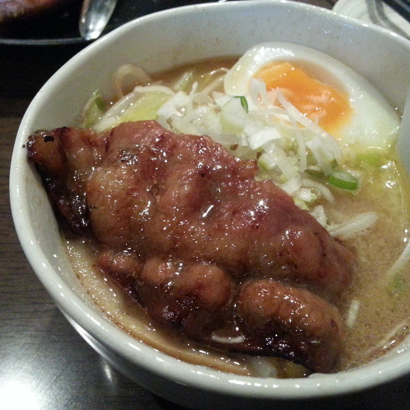 札幌味噌ハーフラーメン(ぶたいち 東京人形町店)