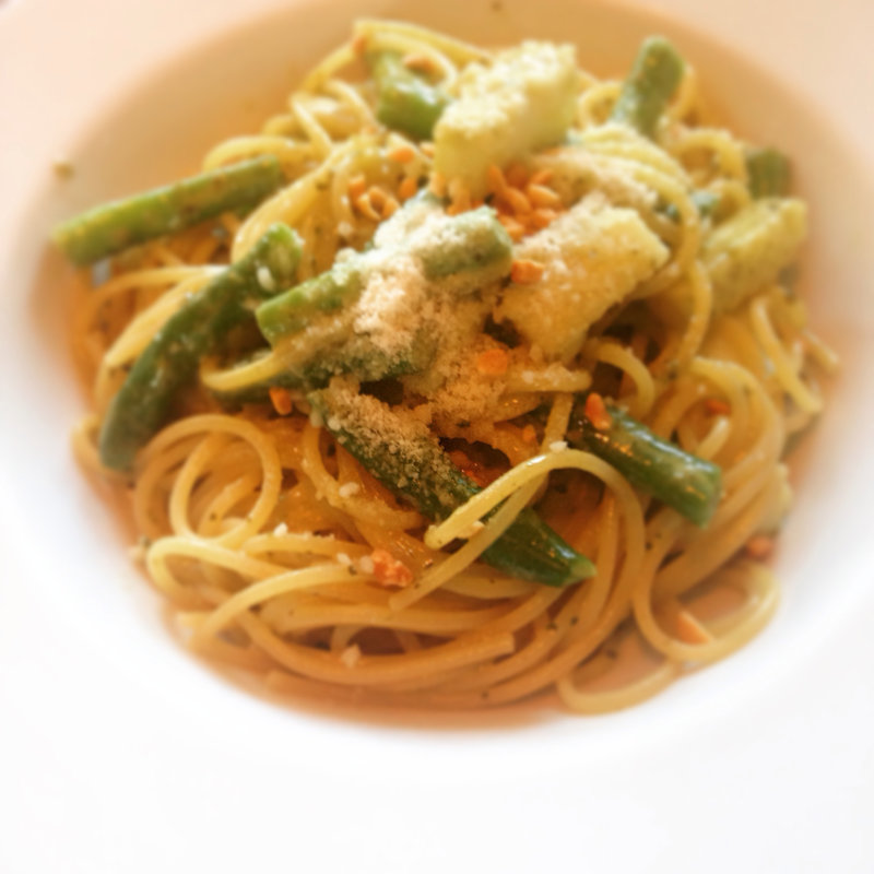 インゲンとイカのパスタ(peace cafe)