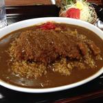 特盛りカツカレー(ビッキ石)