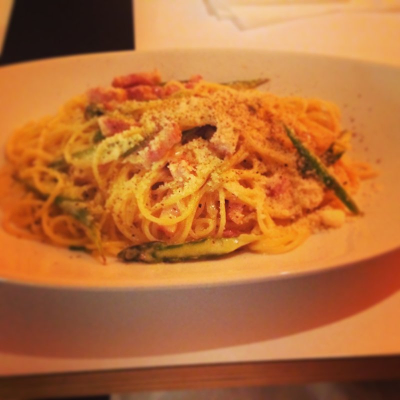 カルボナーラ(ロール・マディ 梅田店)