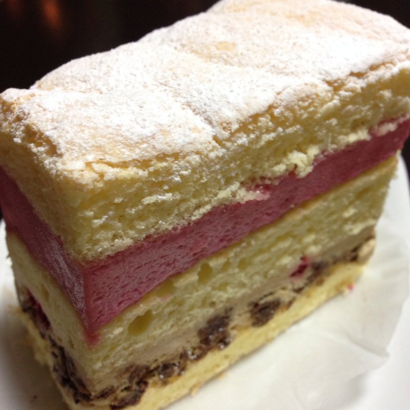 アールグレイと木苺のケーキ(la patisserie de da～da （ラ パティスリー ドゥダーダ）)