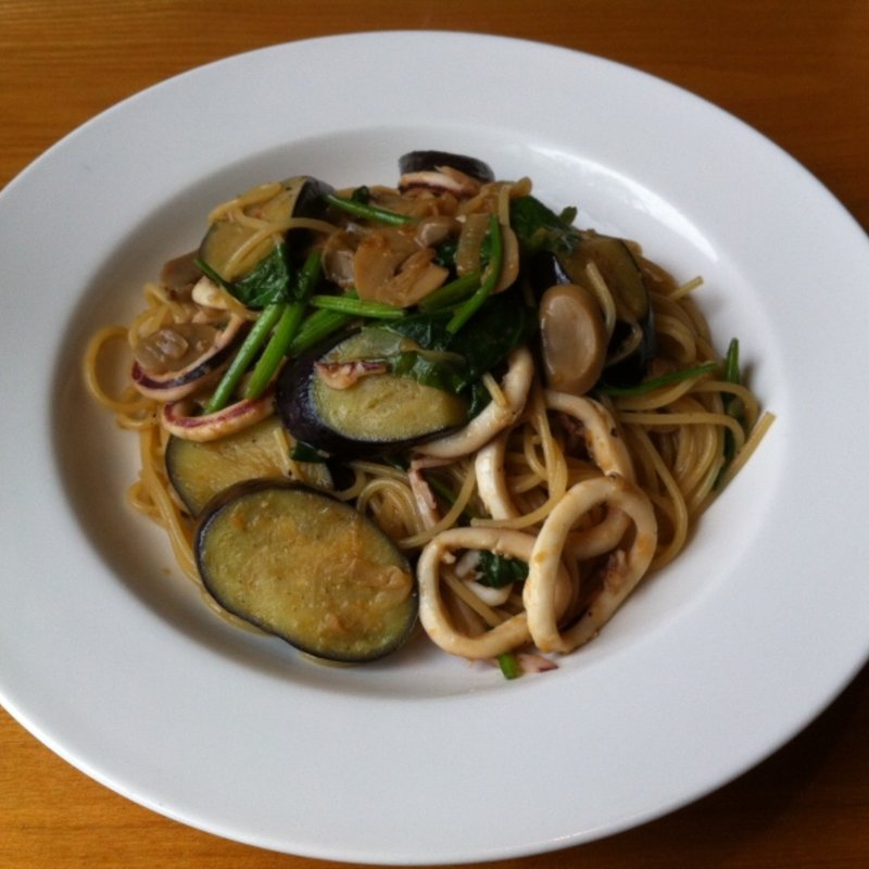 ナス・ビーフ・ほうれん草の味噌ソースパスタ(グルービー 大甕店 （Groovy）)