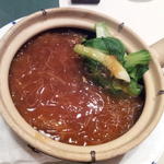 “熱々”土鍋仕立てのフカヒレあんかけご飯