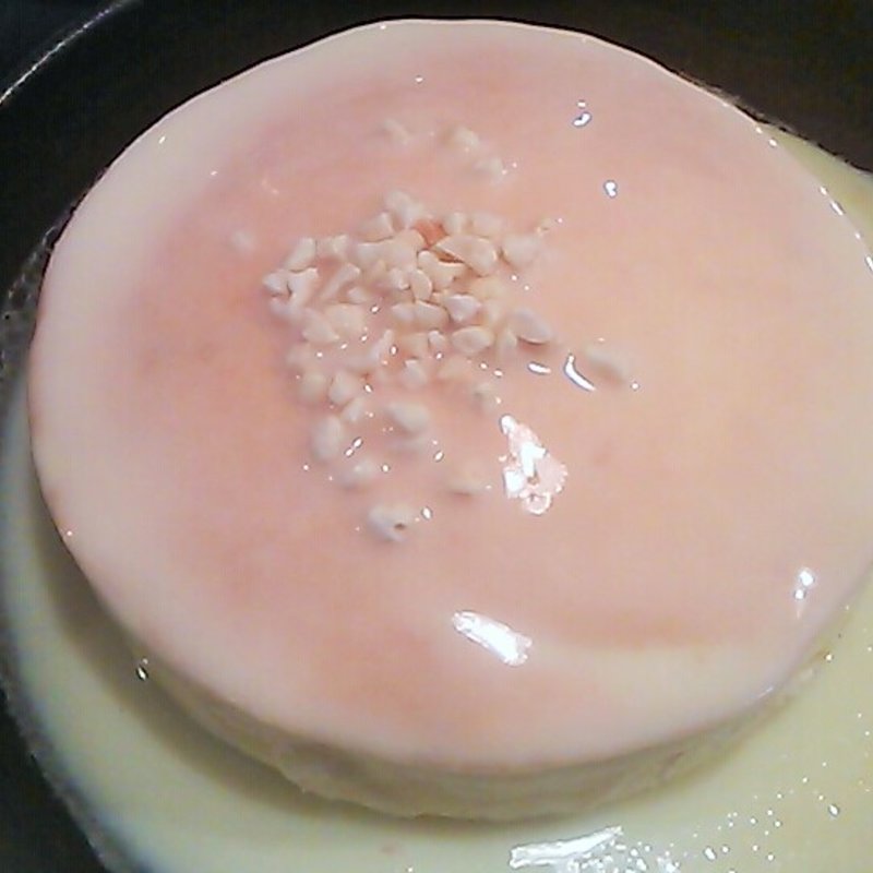 ナッツナッツ(白のフライパン)