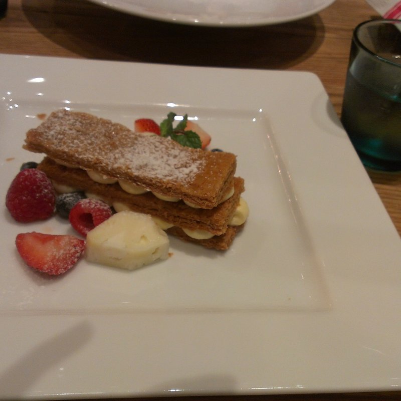 ミルフィーユ(ビストロカフェ レディース&ジェントルメン （BISTRO CAFE LADIES & GENTLEMEN）)