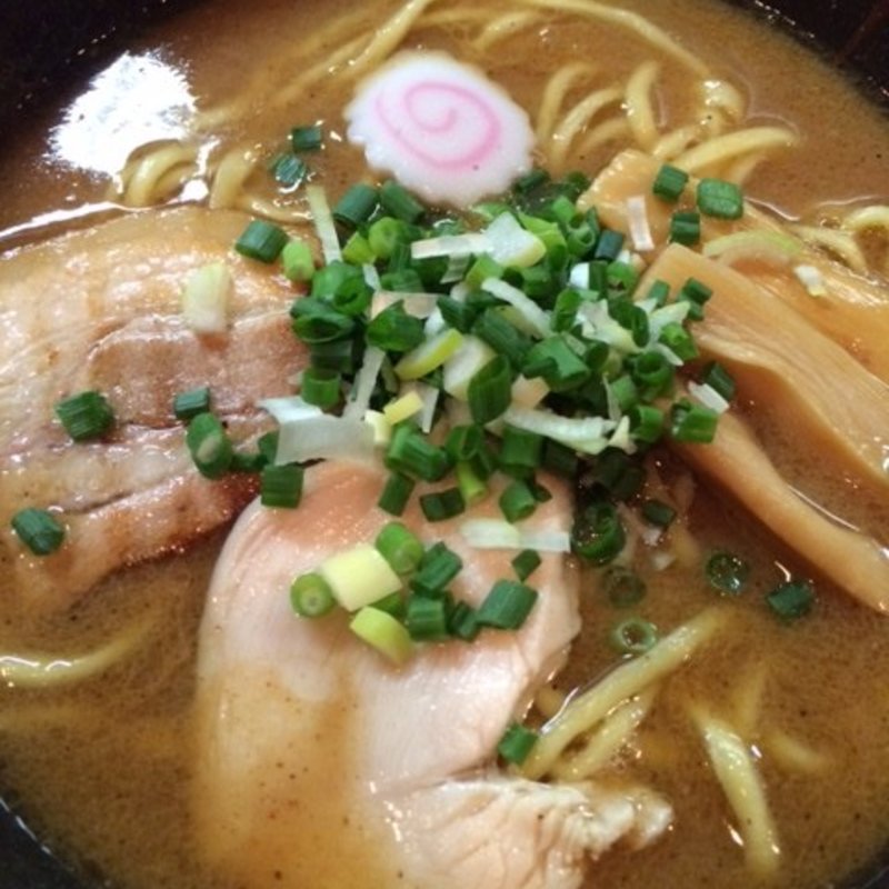 濃厚魚介豚骨らーめん(麺屋33 （めんやさんじゅうさん）)