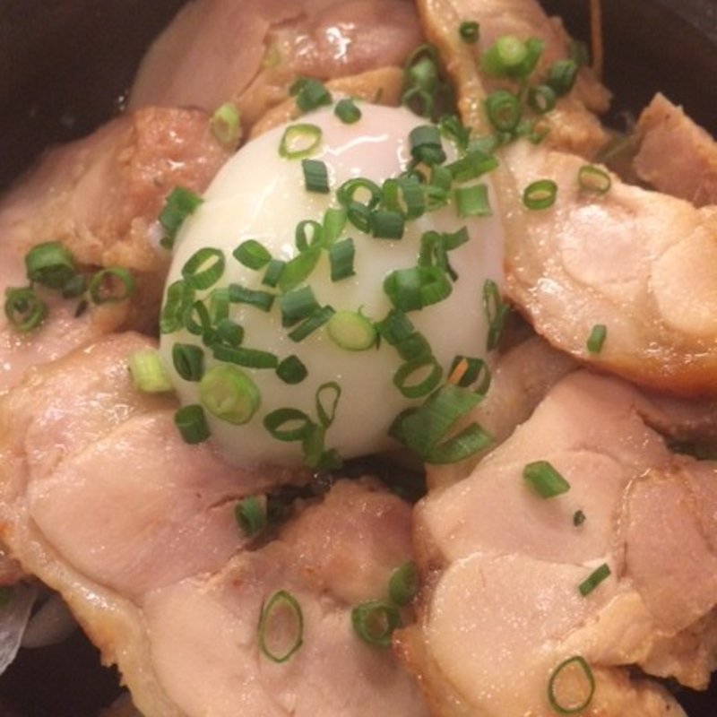 鶏ももみそ漬け焼き丼(やきとりひびき庵 新宿野村ビル店 )