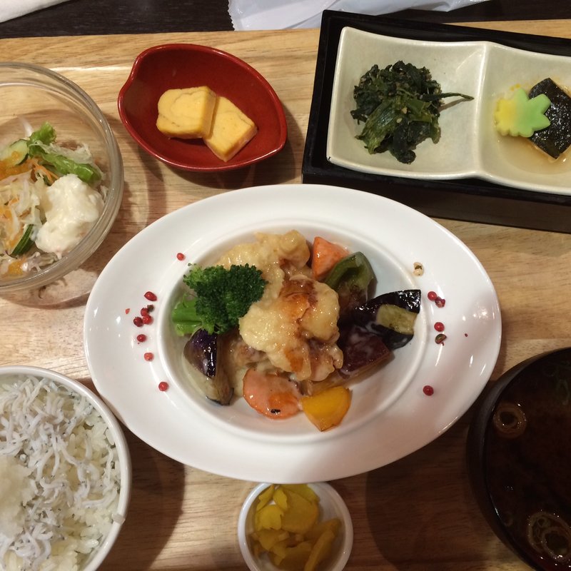 エビマヨネーズランチ(梅田 阪急三番街 リバーカフェ （RIVER CAFE）)