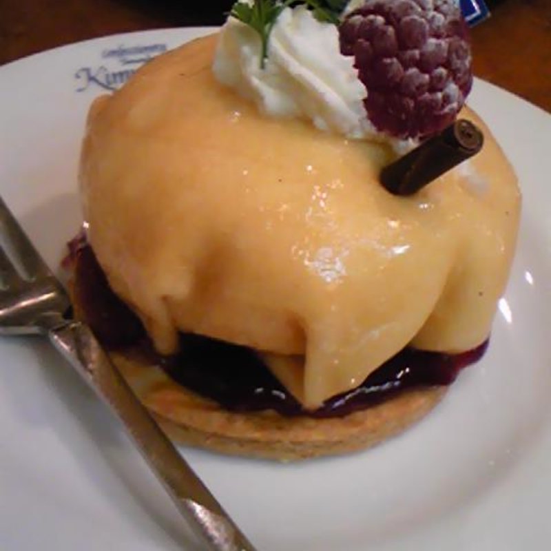 木いちごのクレープ包み(田村町 木村屋)