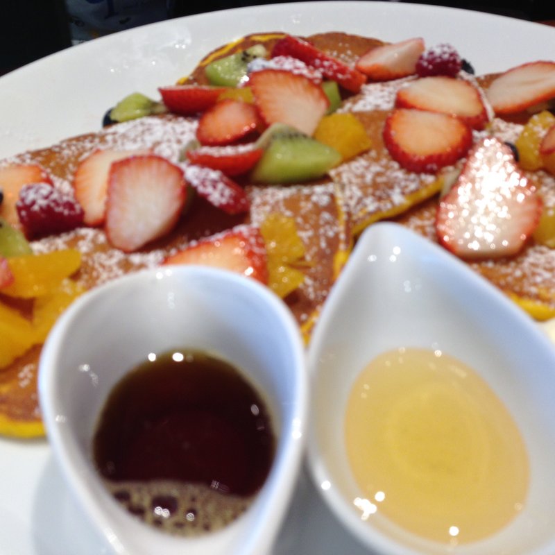 パンケーキフルーツミックス(ラ テラス カフェ エ デセール （La Terrasse Cafe et dessert）)