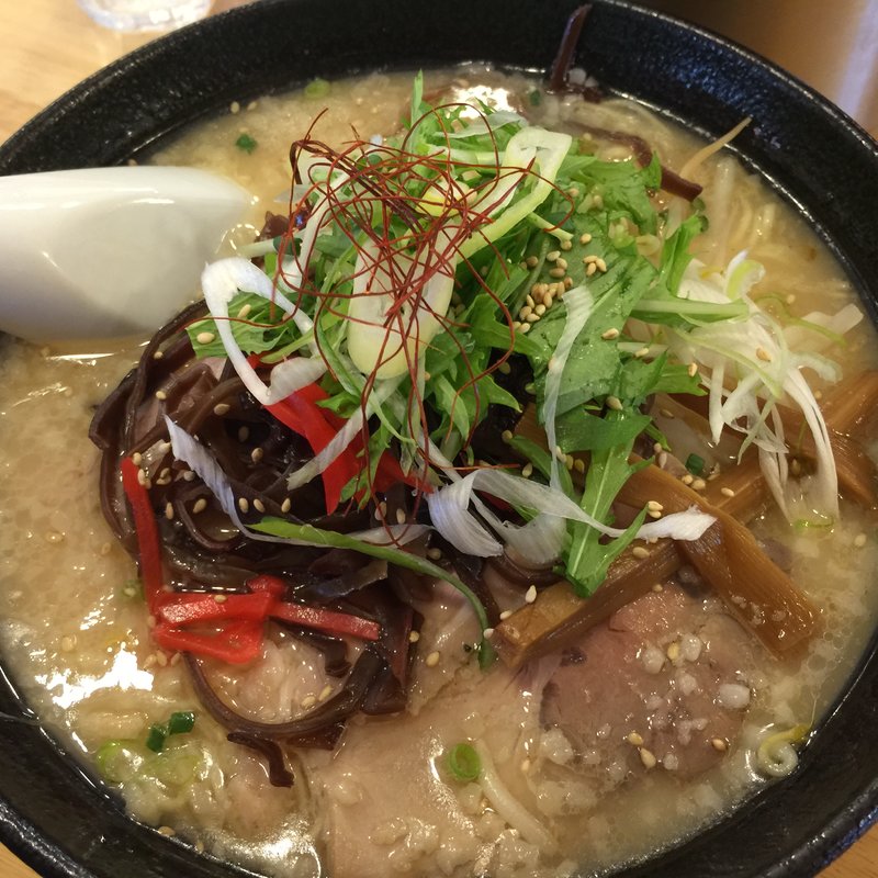 豚骨大盛り(麺屋　信成 )