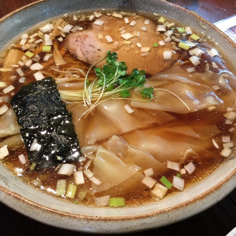 ワンタンそば大盛り(正月屋 （しょうがつや）)