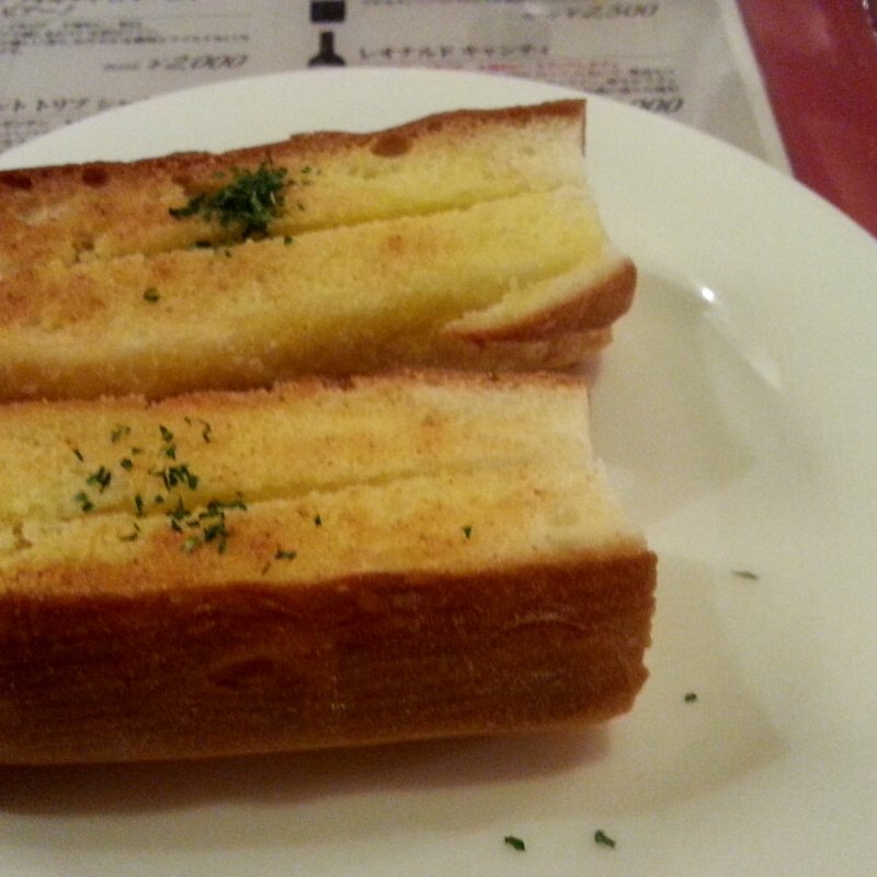 ガーリックトースト(洋食屋せんごく本郷店)