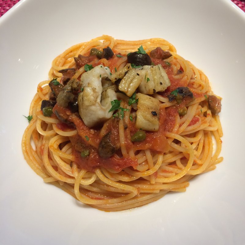 A ago & Tomato Sauce Pasta(クッチーナバーカッパス )