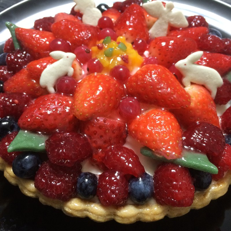 ブルターニュ産"ル ガール"クリームチーズムースのタルト（15cm）(キルフェボン グランフロント大阪店)