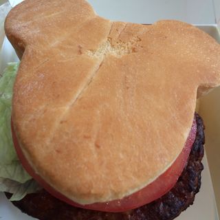 ミッキーブレッドサンド チーズ＆ビーフパティ(S.S.コロンビア・ダイニングルーム)