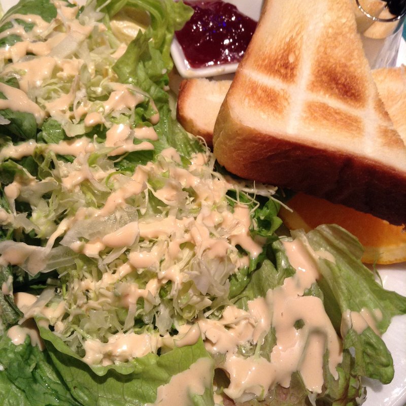 ジャムトーストサラダ付き(gion)